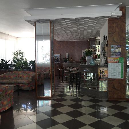 Hotel Calypso Bellaria-Igea Marina Bagian luar foto