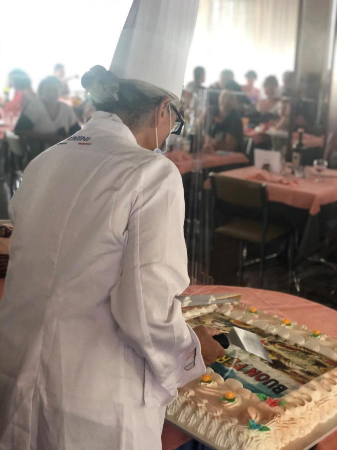Hotel Calypso Bellaria-Igea Marina Bagian luar foto