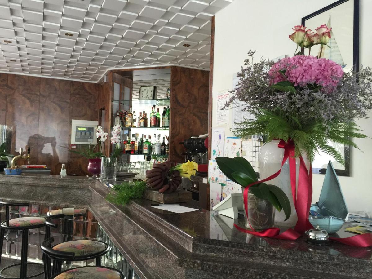 Hotel Calypso Bellaria-Igea Marina Bagian luar foto